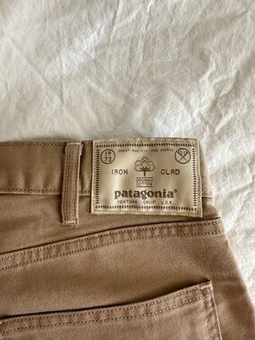 Patagonia Twill Traveler 5 Pocket Pants. Size: 32 x 32